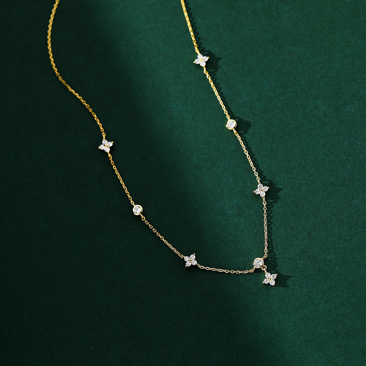 Delicate Sparkling Necklace