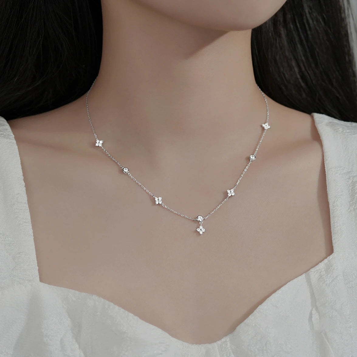 Delicate Sparkling Necklace